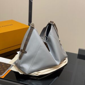 Louis Vuitton Underarm Bag