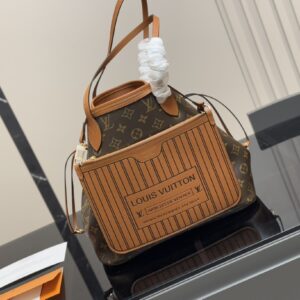 Louis Vuitton shopping bag