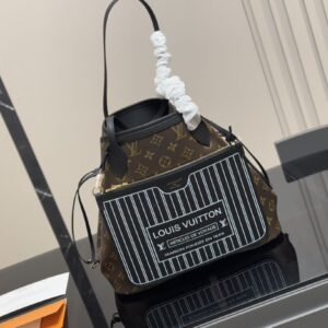 Louis Vuitton shopping bag